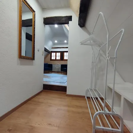 Dachgeschosswohnung In Der Altstadt Inklusive Pkw-parkplatz 阿尔斯费尔德