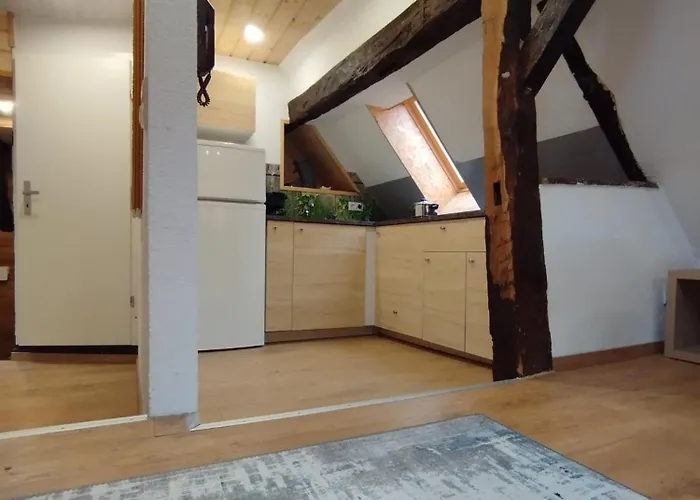 Dachgeschosswohnung In Der Altstadt Inklusive Pkw-parkplatz Appartement Alsfeld